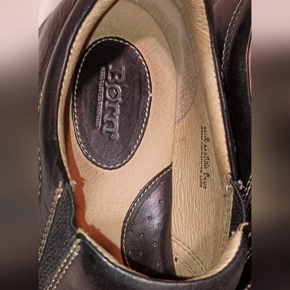New Born Black Mens 9M Slipons M3256  Leather Apron Stitched Loafers